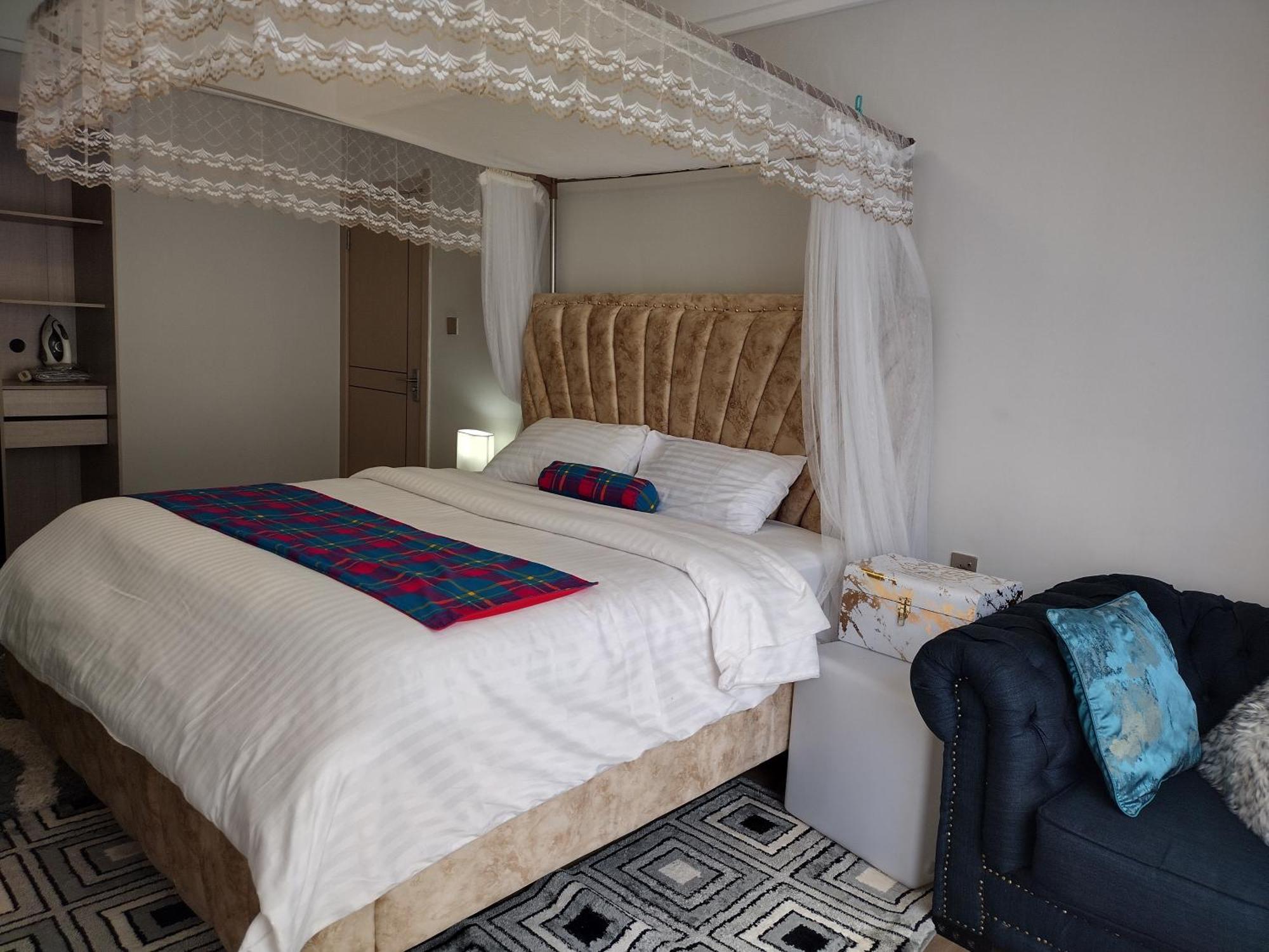 Lenayan Park View Bed & Breakfast Mlolongo ภายนอก รูปภาพ